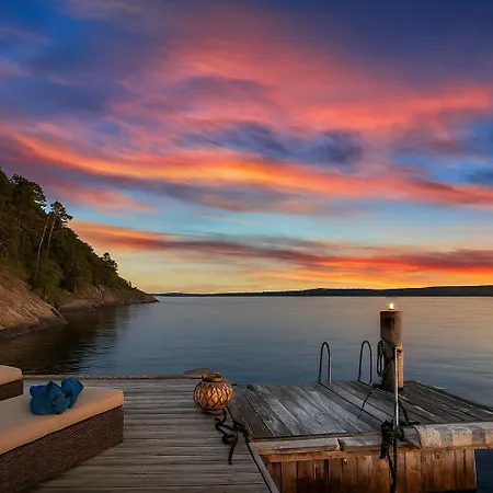 Waterfront - 15 Minutes From Downtown *