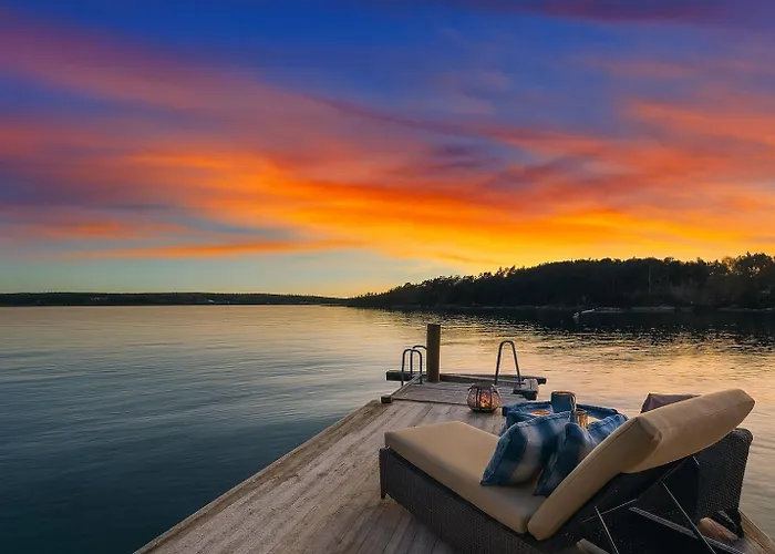 Waterfront - 15 Minutes From Downtown *